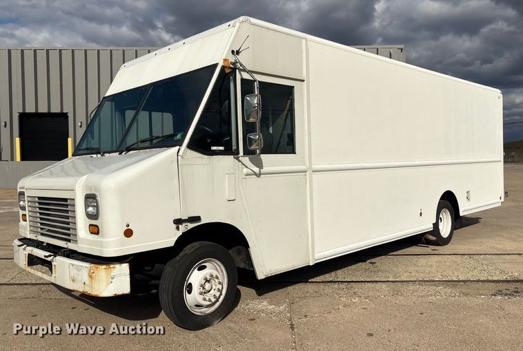 2013 Ford F59 delivery truck - ET8614