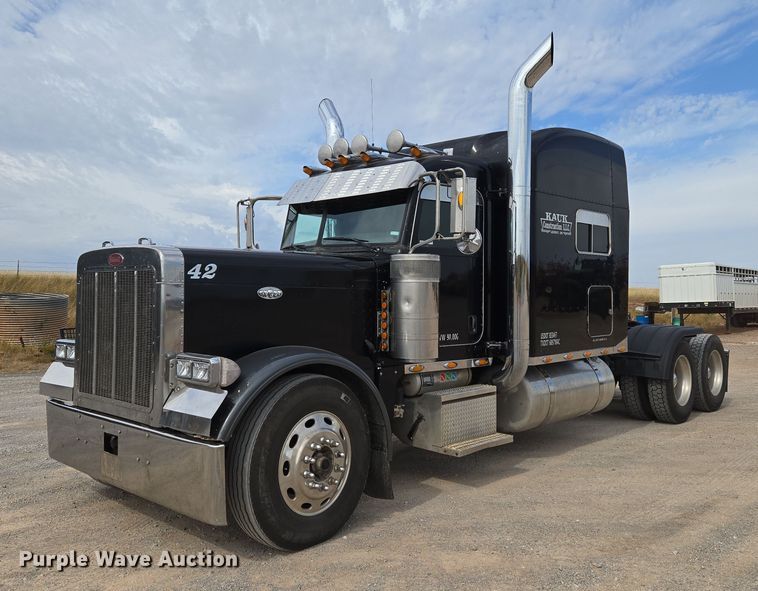 2005 Peterbilt 379 semi truck - EU3930