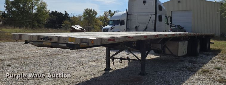 2010 Utility Trailers flatbed trailer - EU3997