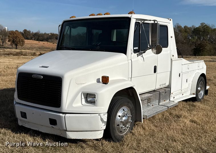 1996 Freightliner FL50 Crew Cab flatbed truck - EU5392