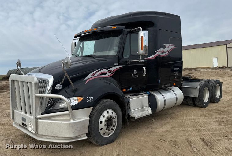 2014 International ProStar semi truck - EU6325