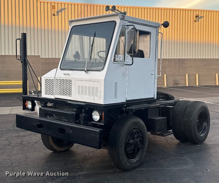 Ottawa  YT30 yard truck - FK0581