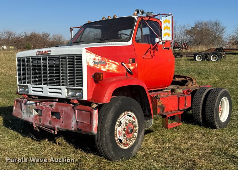 1982 GMC Top Kick semi truck - FK0587