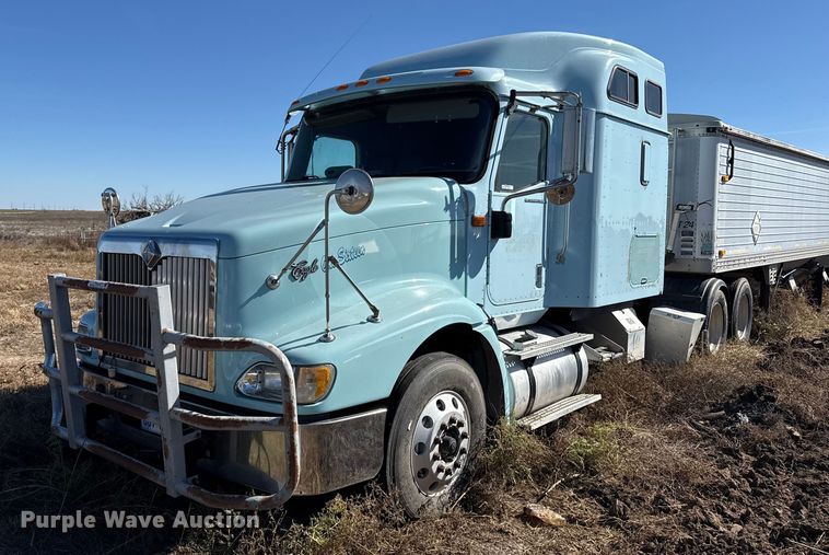2006 International 9400i semi truck - GP9648