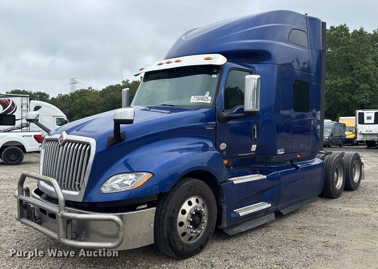 2019 International LT625 semi truck - YA1055