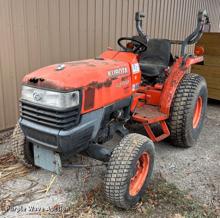 Kubota L3400 MFWD lawn tractor - DK0185