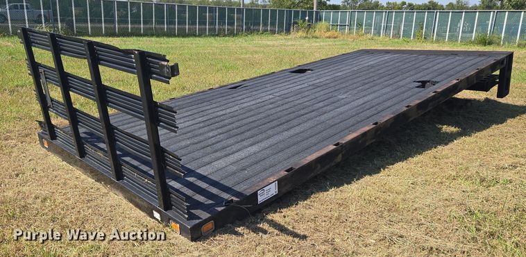 Knapheide  PVMX -183CGSA flatbed - DU6890