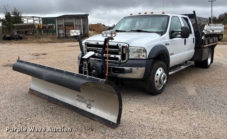 2006 Ford F450 Super Duty flatbed truck - DW7313