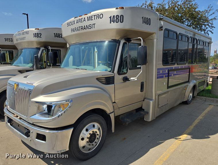 2015 IC shuttle bus - DX7302