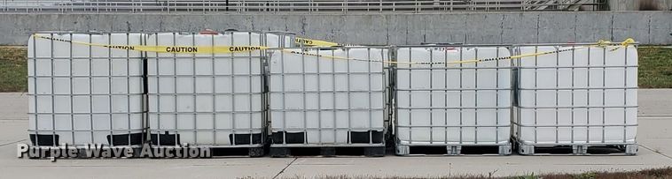 (12) poly totes - DZ3616