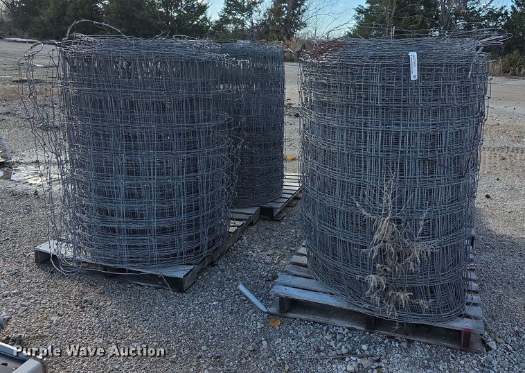 4 x rolls used fencing (4) rolls of fencing materials - DZ3635