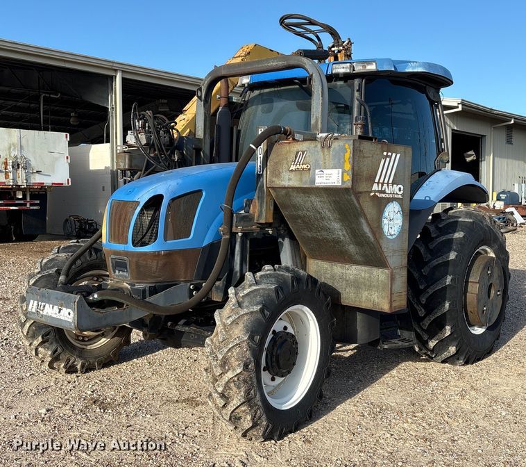 New Holland TS115A MFWD tractor - EA7043