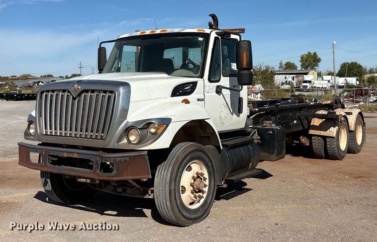 2008 International SF625 hook lift truck - EA7651