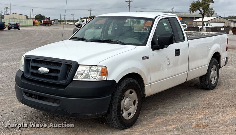 2008 Ford F150 pickup truck - EA7673