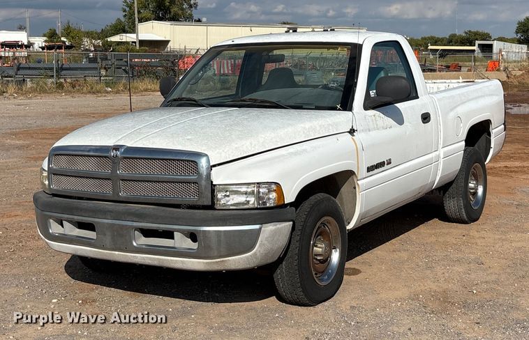 1998 Dodge Ram 1500 pickup truck - EA7686