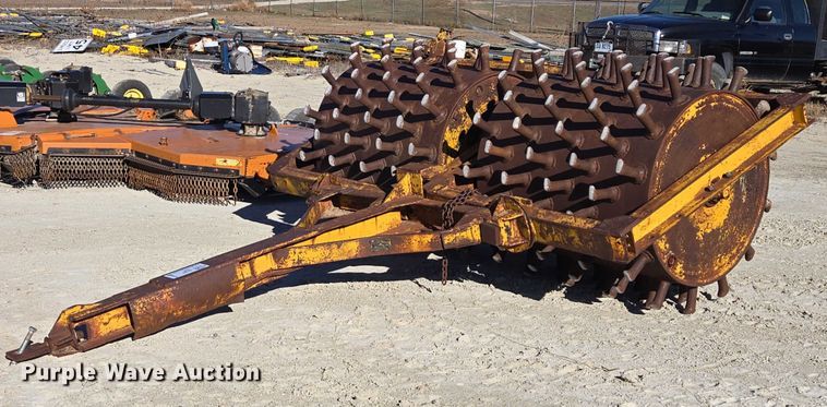 WM Bros sheepsfoot roller compactor - EB1176