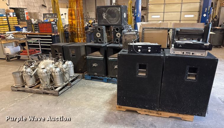 Peavey sound equipment - EC4464