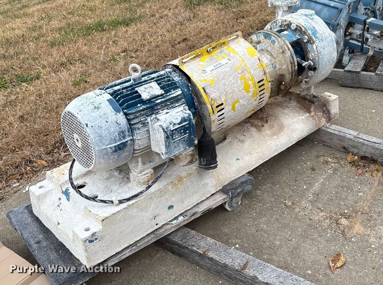 Electric motor with pump - EJ7753