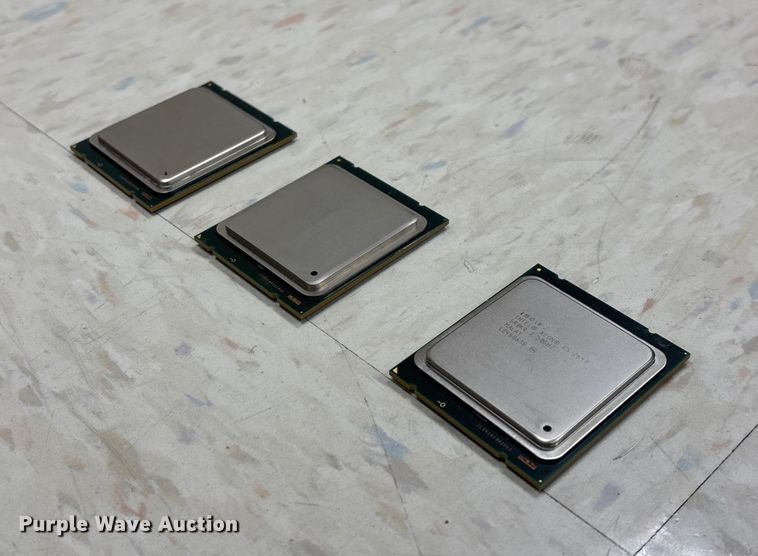 (3) Intel Xeon processors - EN5814