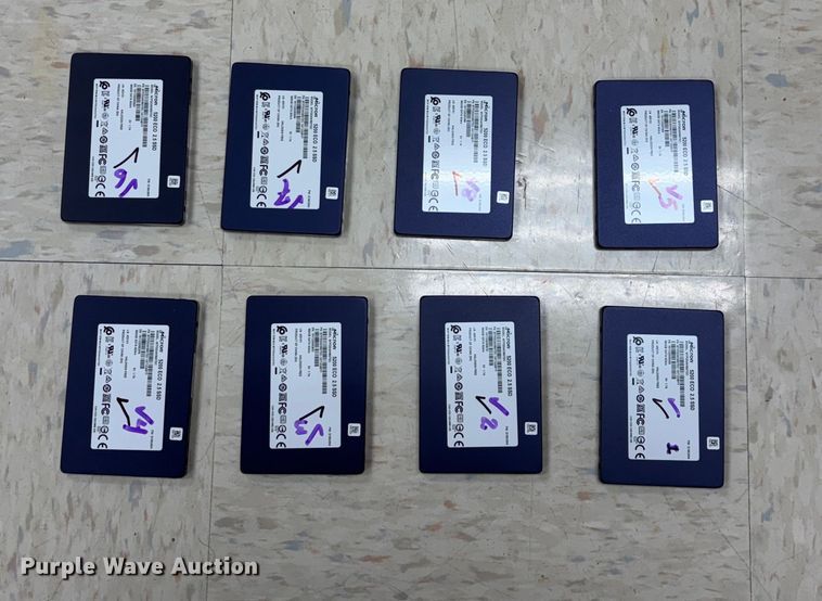 (8) Micron 5200 ECO 2.5 SSD hard drives - EN5817