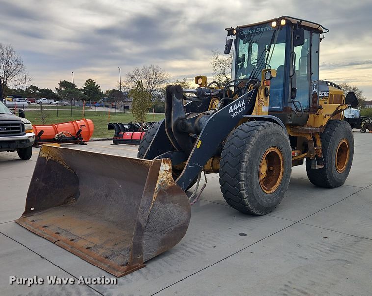 John Deere 444K wheel loader - EO4804