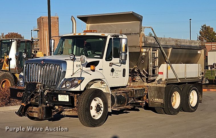 2009 International 7400 dump truck - EO4805