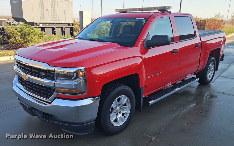 2016 Chevrolet Silverado 1500 Crew Cab pickup truck - EO4817