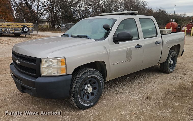 2009 Chevrolet Silverado 1500 Crew Cab pickup truck - EO4822