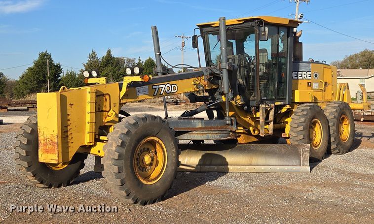 2006 John Deere 770D motor grader - ET5244