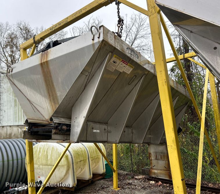 Highway F-2500-13 spreader  - ET6692