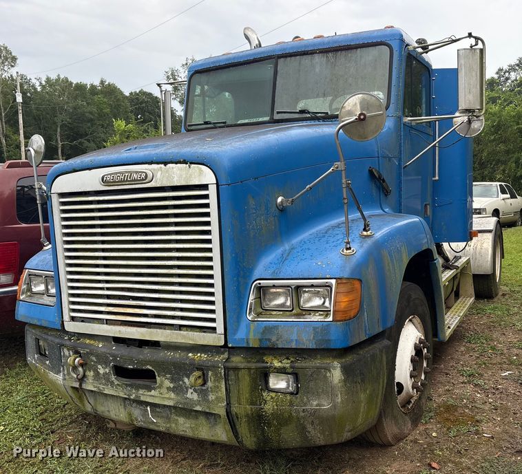 1998 Freightliner FLD semi truck - ET7061