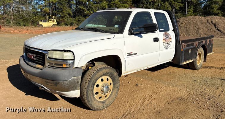 2001 GMC Sierra 3500 Ext. Cab flatbed pickup truck - ET7275