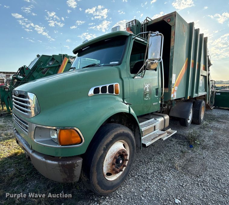 2005 Sterling Acterra refuse truck - EU5127