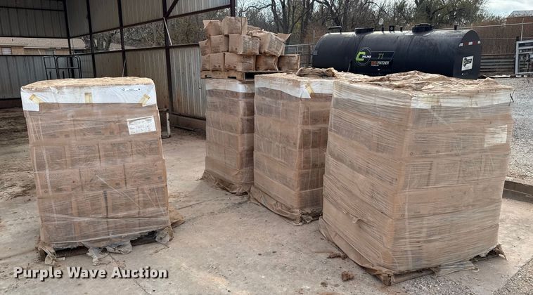 Crafco hot-applied modified asphalt sealant - EU5417