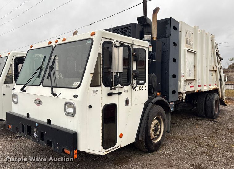 2013 Crane Carrier Low Entry refuse truck - EV2560