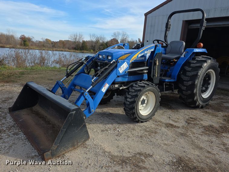 2011 New holland T1530 MFWD tractor - FI0641