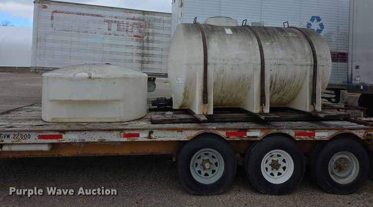 (2) poly tanks - FI0652