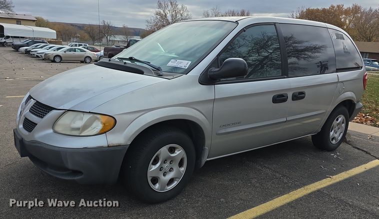 2001 Dodge Caravan van - FI0672