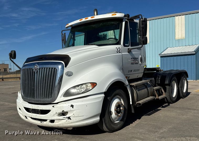 2009 International Prostar 6x4 semi truck - NA9906