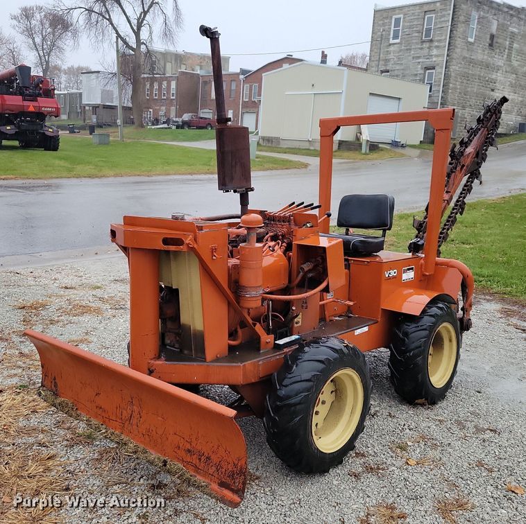 Ditch Witch V30 trencher - NO9797