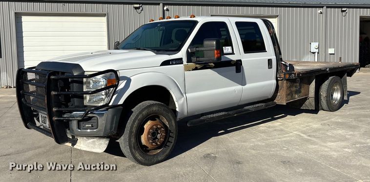 2012 Ford F550 flatbed truck - DK0055