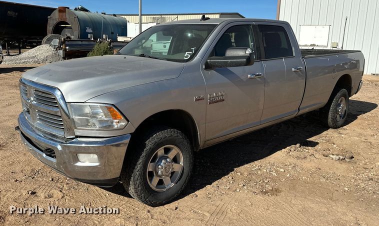 2013 RAM 2500 Crew Cab pickup truck - DQ7720