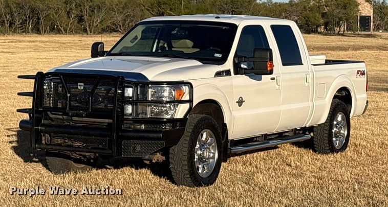 2015 Ford F250 Super Duty Crew Cab pickup truck - EA7740
