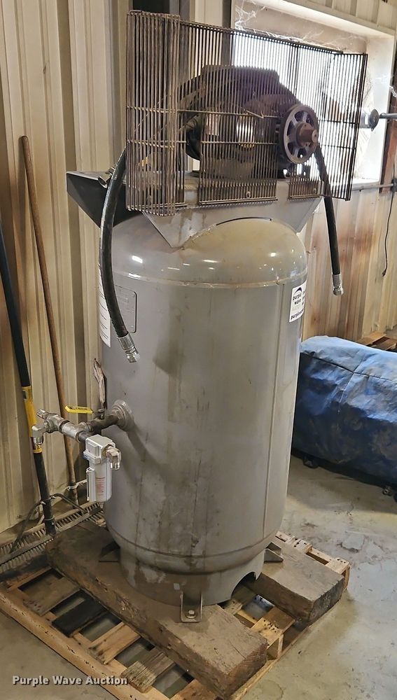 (3) air compressors - EB8462