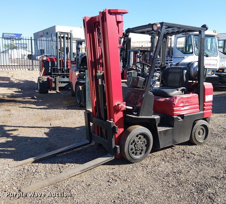 1995 Toyota 5FGC25 forklift - EC1348