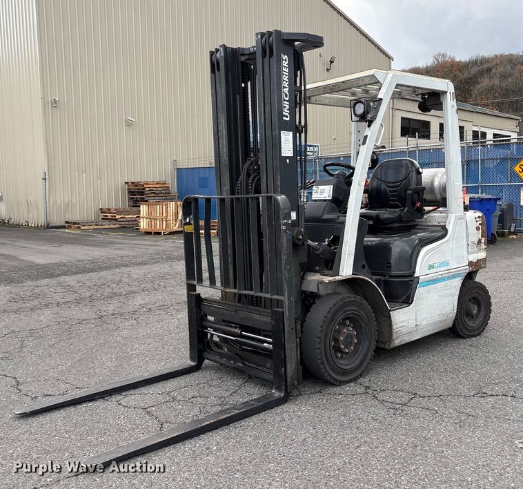 2017 UniCarriers PF50 forklift - EC8134