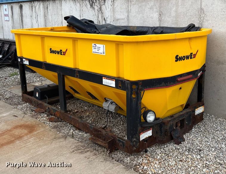 SnowEx Vmaxx 9300 spreader - ED2368