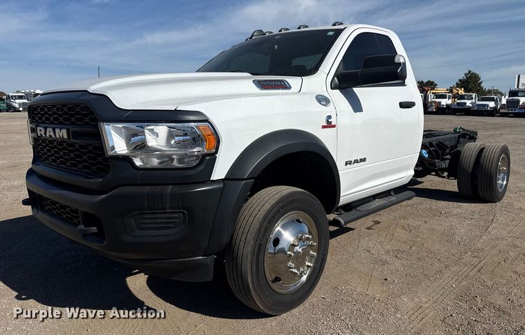 2021 RAM 5500 truck cab and chassis - EG1740