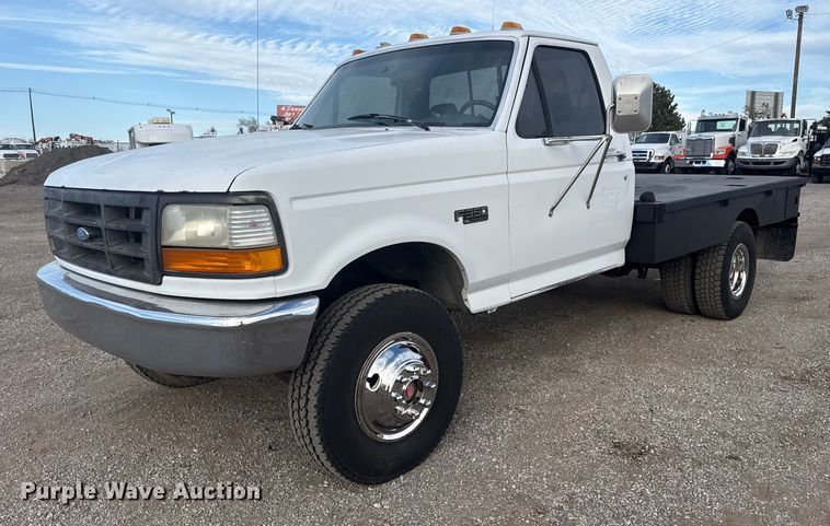 1994 Ford F350 XL flatbed pickup truck - EG1750