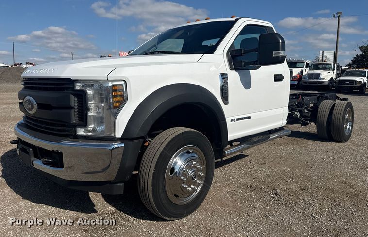 2019 Ford F550 Super Duty XL pickup truck cab and chassis - EG1758